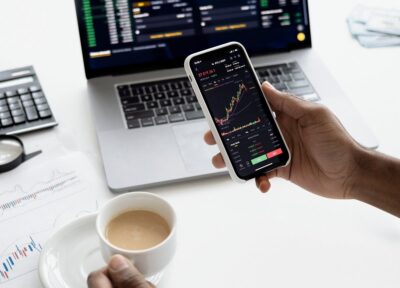 How digital trading platforms are reshaping investment paradigms in South Africa